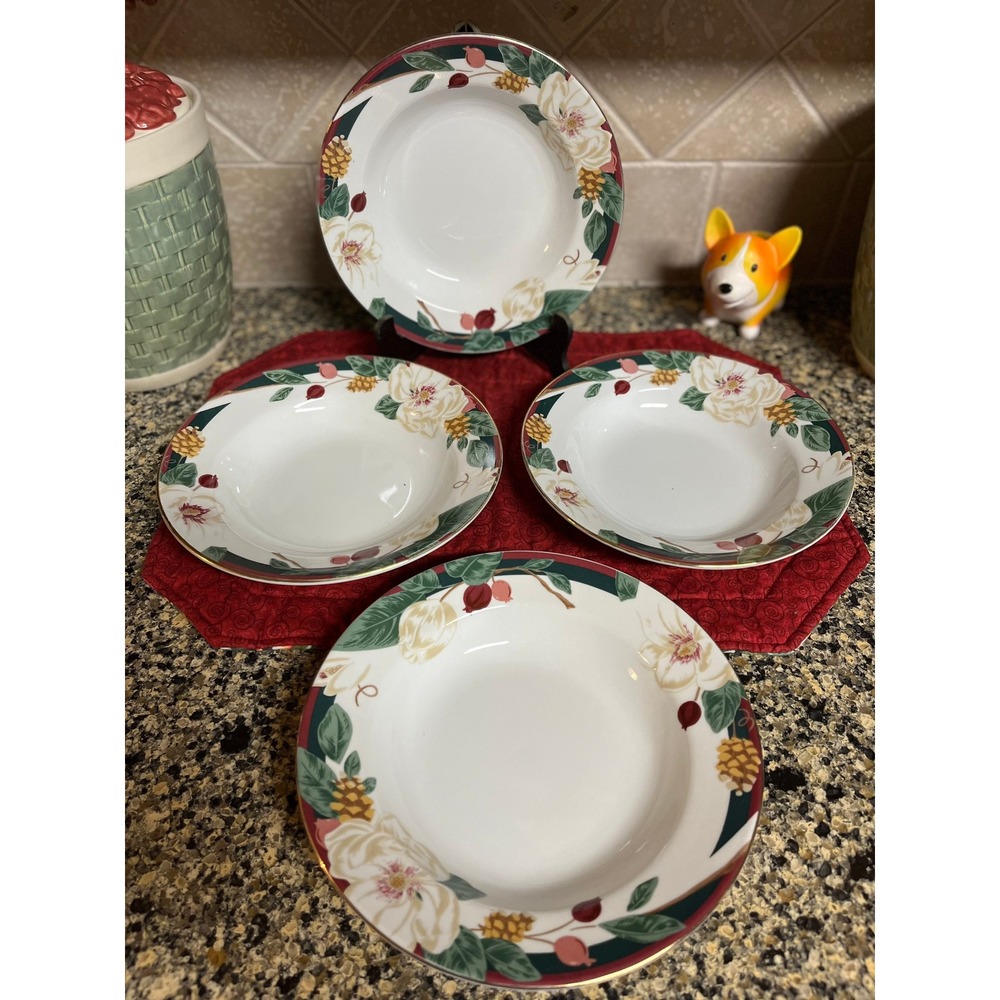 Vintage Tienshan Magnolia Soup Bowls, 4 Piece Christmas Dinnerware Set